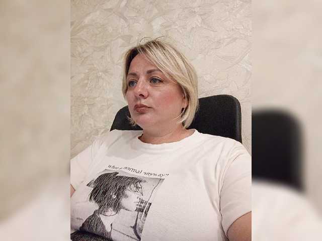 Sexymissex live cam on BongaCams