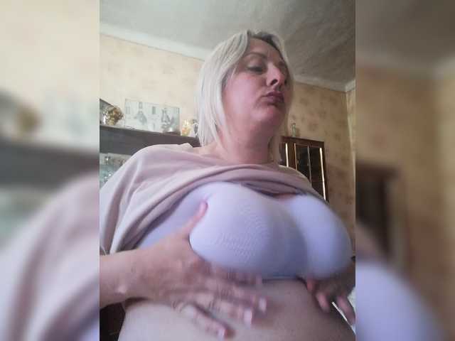 Sexymissex live cam on BongaCams
