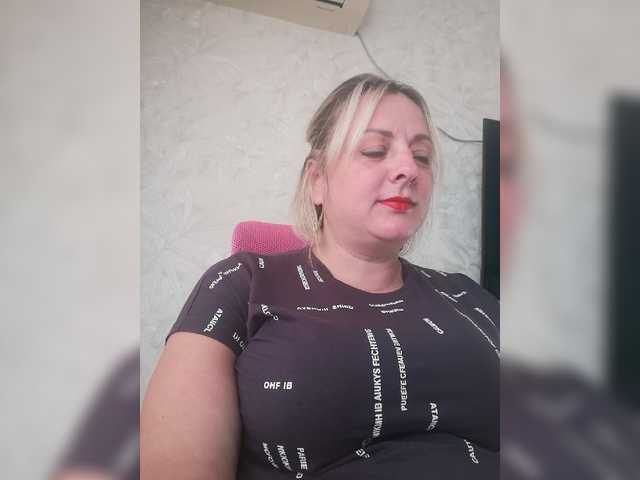 Sexymissex live cam on BongaCams