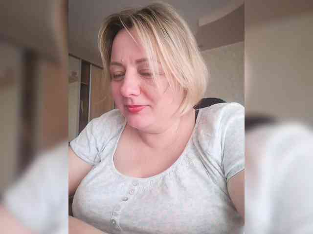 Acest model este live acum. Sexymissex