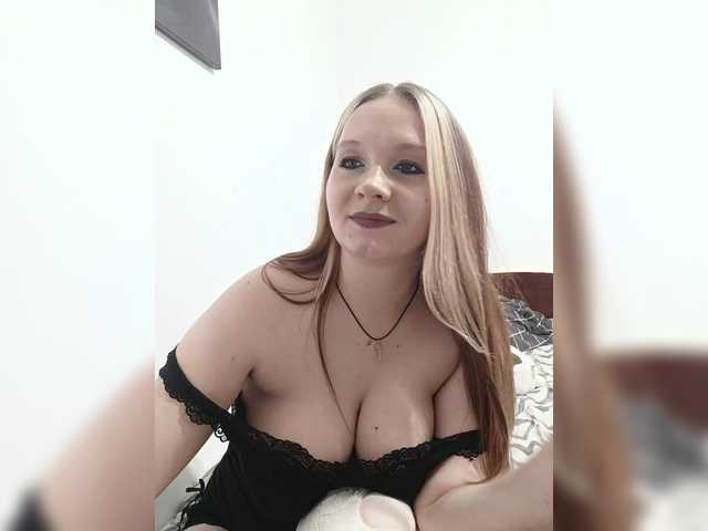 Annabelea's BongaCams show and profile