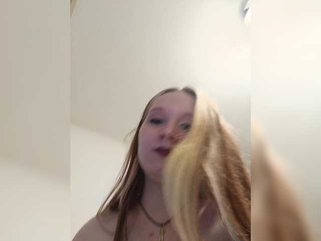 Annabelea's BongaCams show and profile