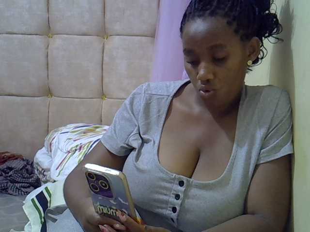 brownebony-'s BongaCams show and profile