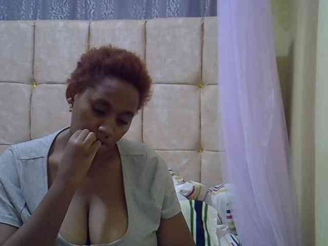 brownebony- webcam