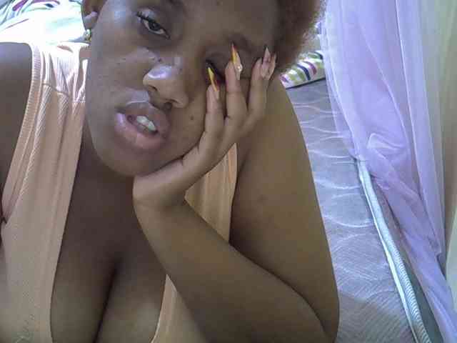 brownebony- webcam