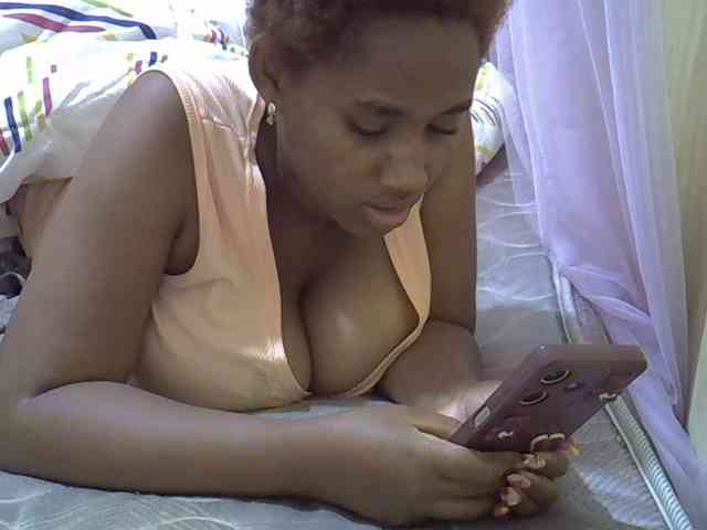 brownebony- webcam