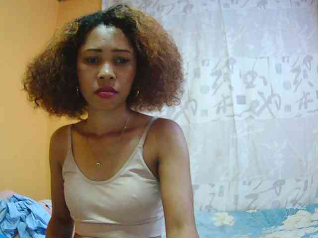 AngelHotxx webcam