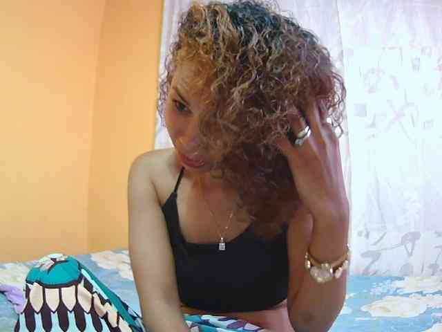 AngelHotxx Live Webcam on BongaCams