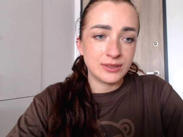 le modèle LorennePlay est en webcam porno dans un show sur le site bongacams, il possède les tags suivants: White/Caucasian,Brunette,Trimmed