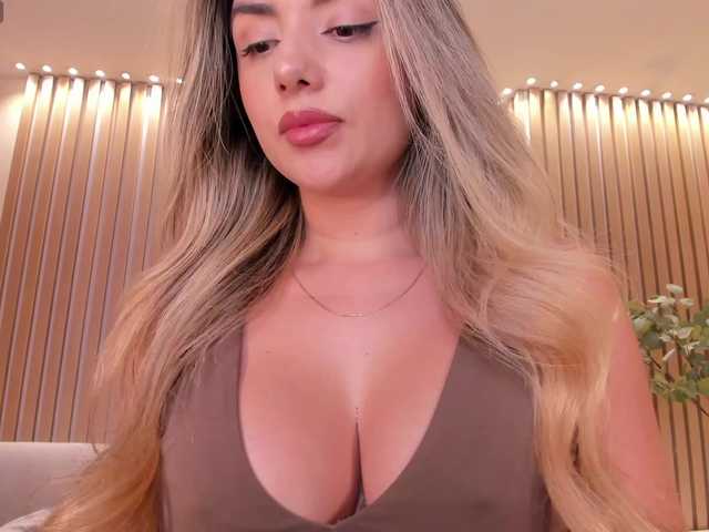 ChloePreston live cam on BongaCams