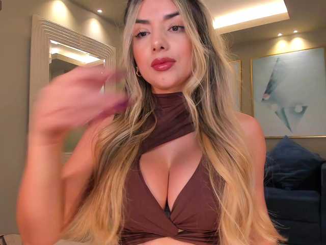 chloepreston cam belle