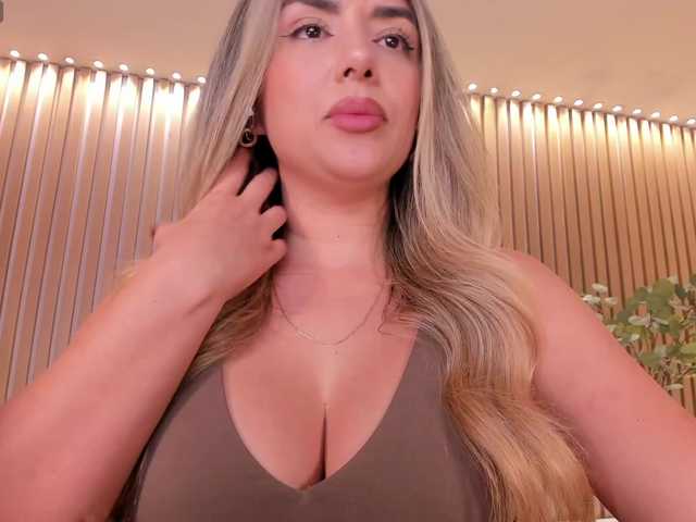ChloePreston live cam on BongaCams