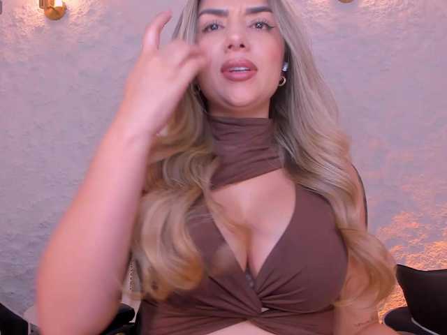 ChloePreston live cam on BongaCams
