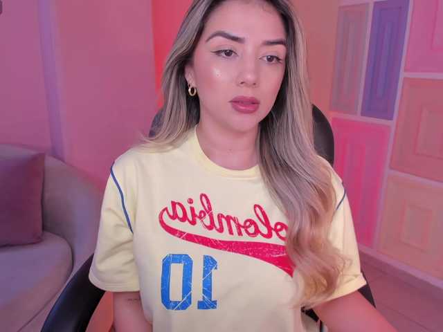 ChloePreston live cam on UnifiedCams