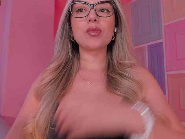 ChloePreston webcam
