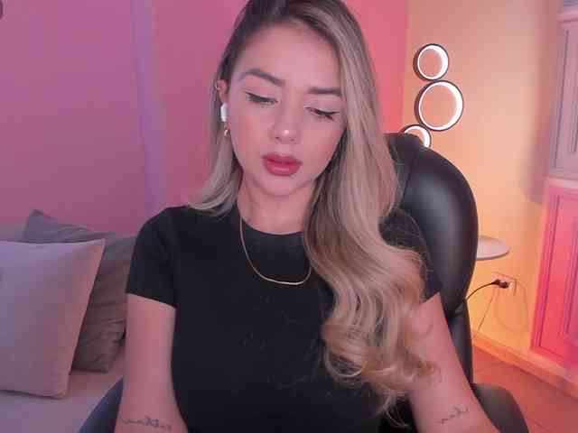 ChloePreston webcam