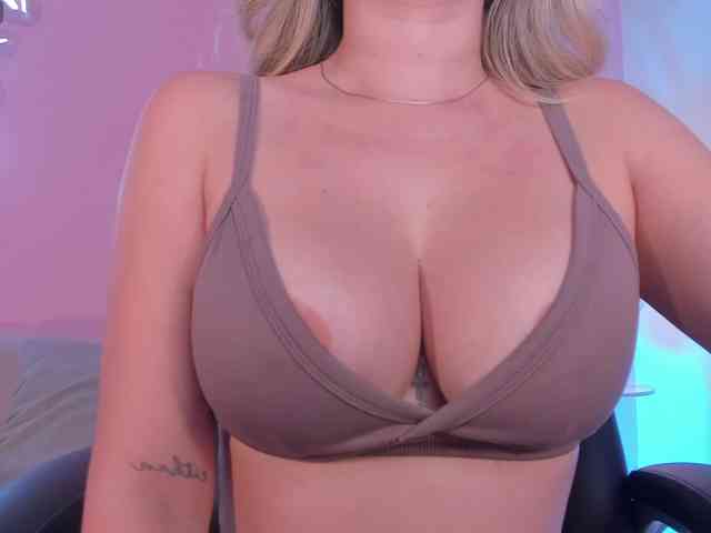 ChloePreston webcam