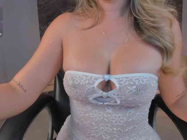 ChloePreston Live Webcam on BongaCams