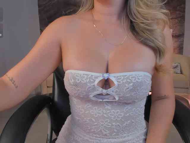 ChloePreston Live Webcam on BongaCams