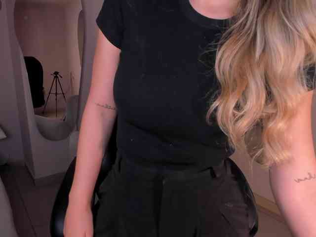 ChloePreston webcam