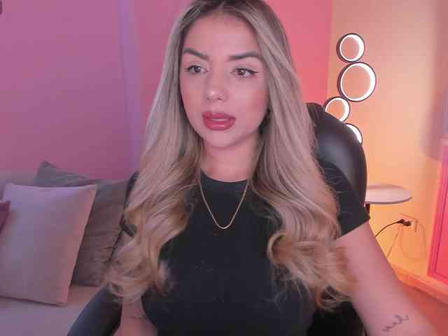 ChloePreston webcam