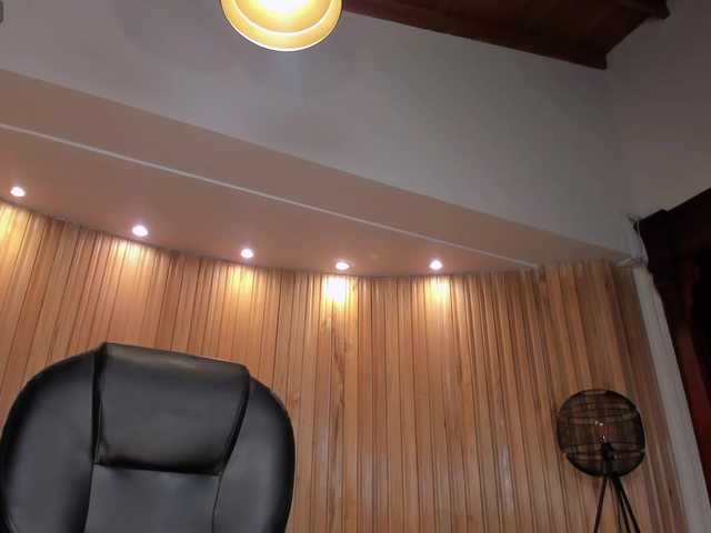 LexieWayne's BongaCams show and profile