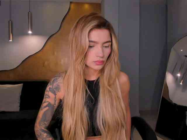 LexieWayne webcam