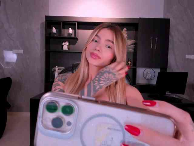 LexieWayne webcam