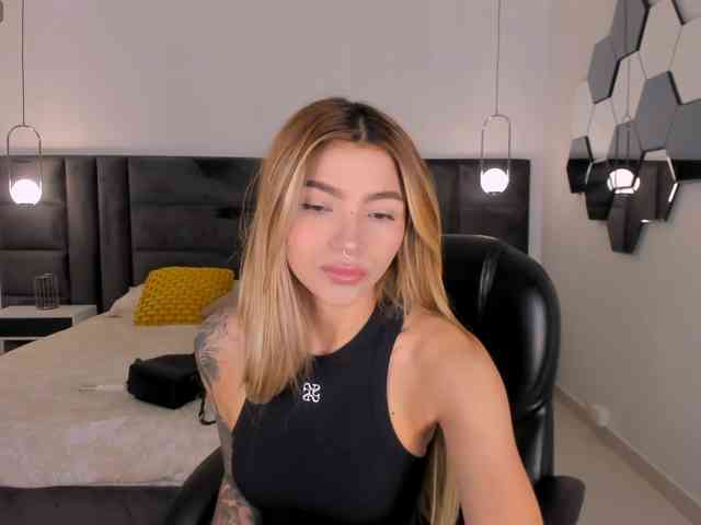 LexieWayne webcam