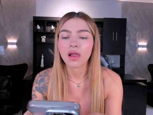 LexieWayne webcam