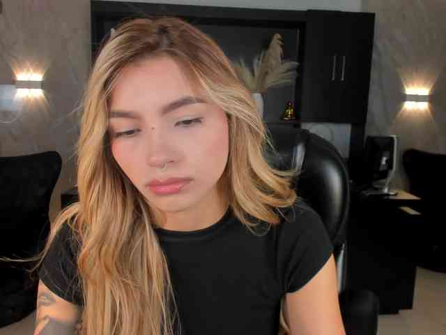 LexieWayne webcam