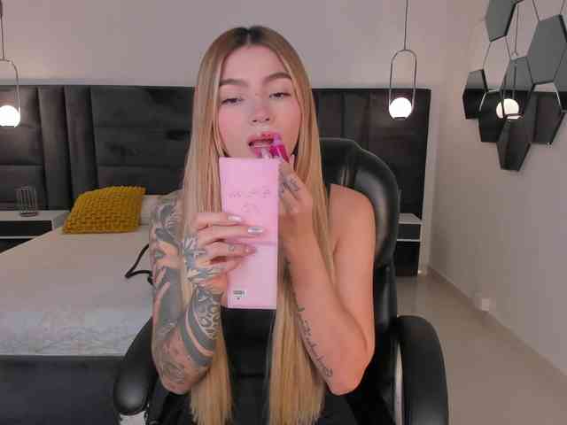 LexieWayne webcam