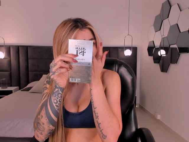 LexieWayne webcam