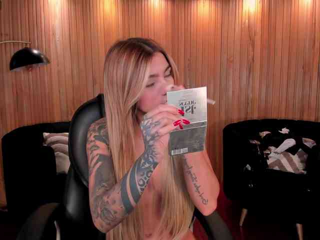 LexieWayne webcam