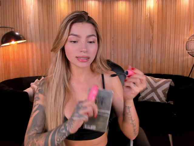 LexieWayne webcam