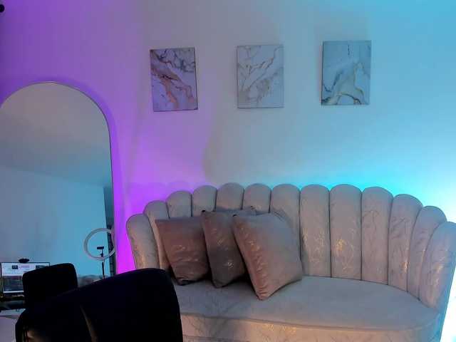 DonnaStonne live cam on BongaCams