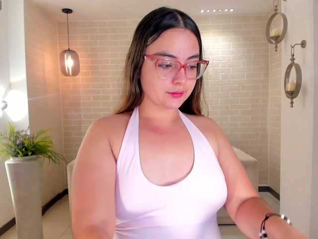 AllisonRogers live cam on BongaCams