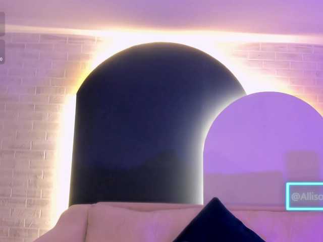 AllisonRogers live cam on BongaCams