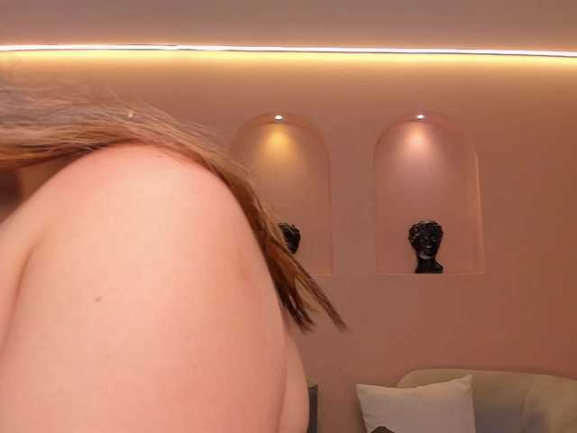 AllisonRogers Live Cam on BongaCams