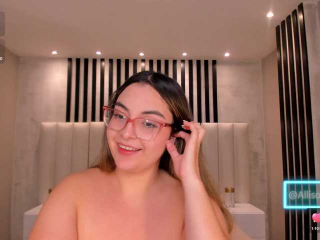 AllisonRogers live cam on BongaCams