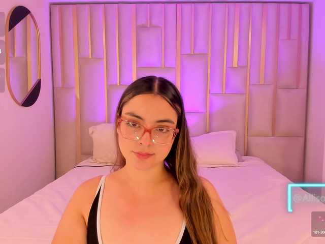 AllisonRogers live cam on BongaCams