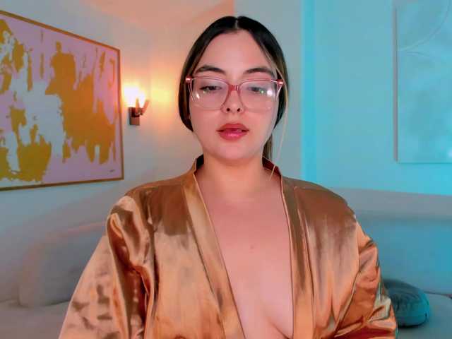 AllisonRogers live cam on BongaCams