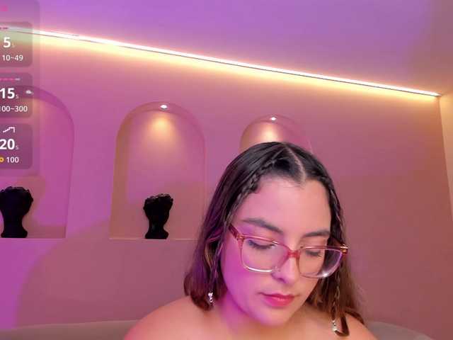 AllisonRogers live cam on BongaCams