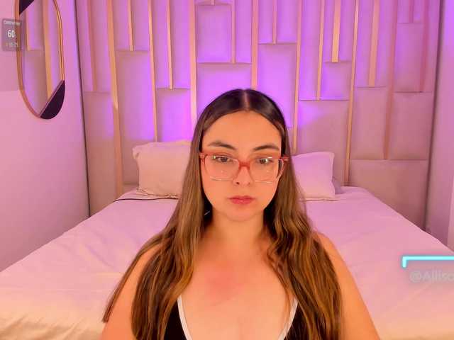 AllisonRogers live cam on BongaCams