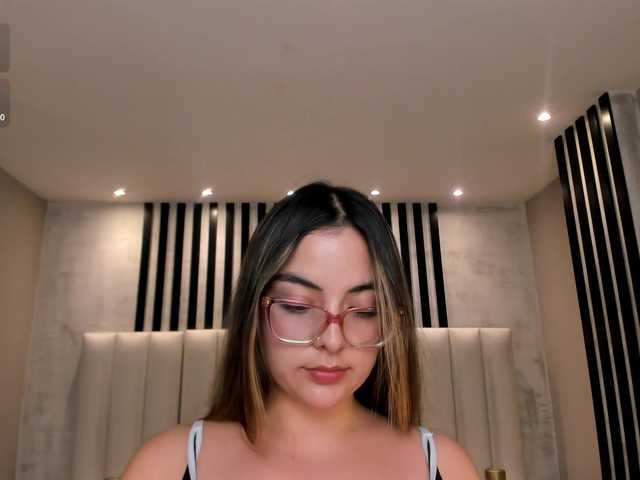 AllisonRogers live cam on BongaCams