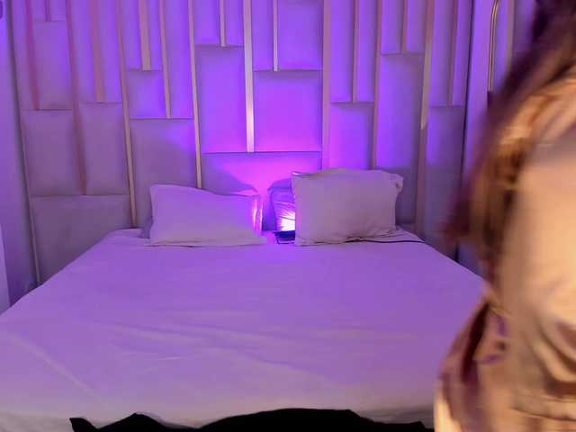 AllisonRogers live cam on BongaCams