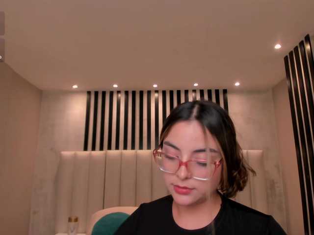 AllisonRogers live cam on BongaCams