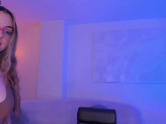 AllisonRogers live cam on BongaCams