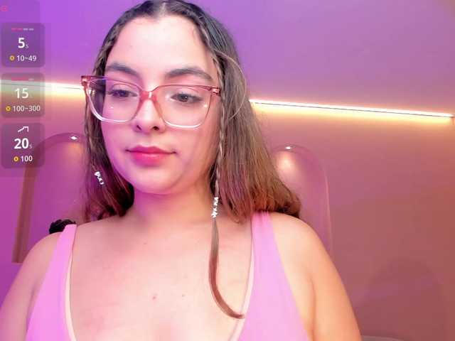 AllisonRogers live cam on BongaCams