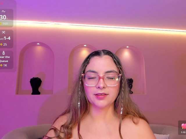 AllisonRogers live cam on BongaCams